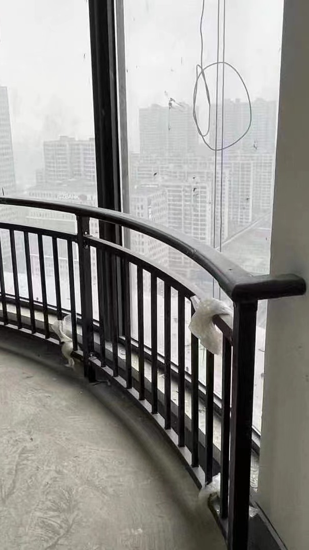 连廊护窗栏杆是什么