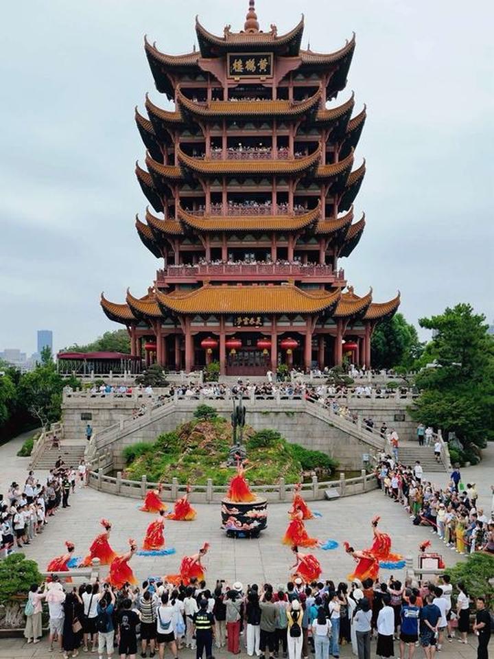 国庆游武汉首站登黄鹤楼,欣赏凤舞九天之美