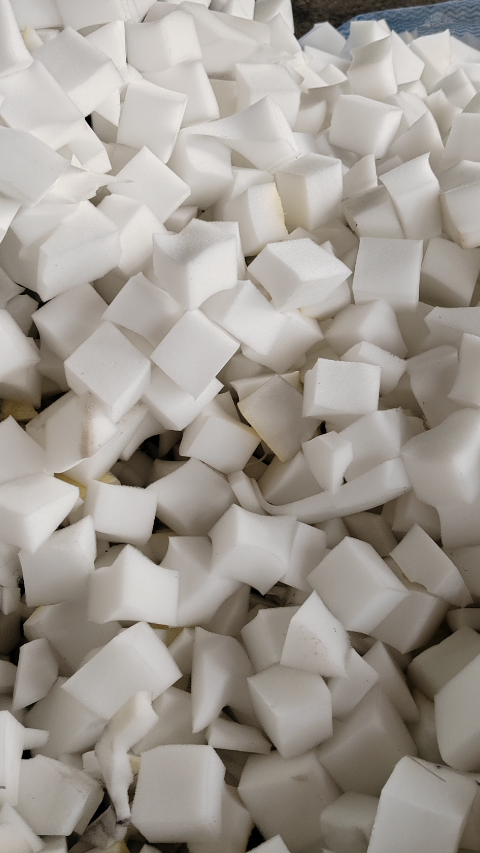 海绵边角料切块机乳胶海绵切粒机慢回弹海绵切粒机