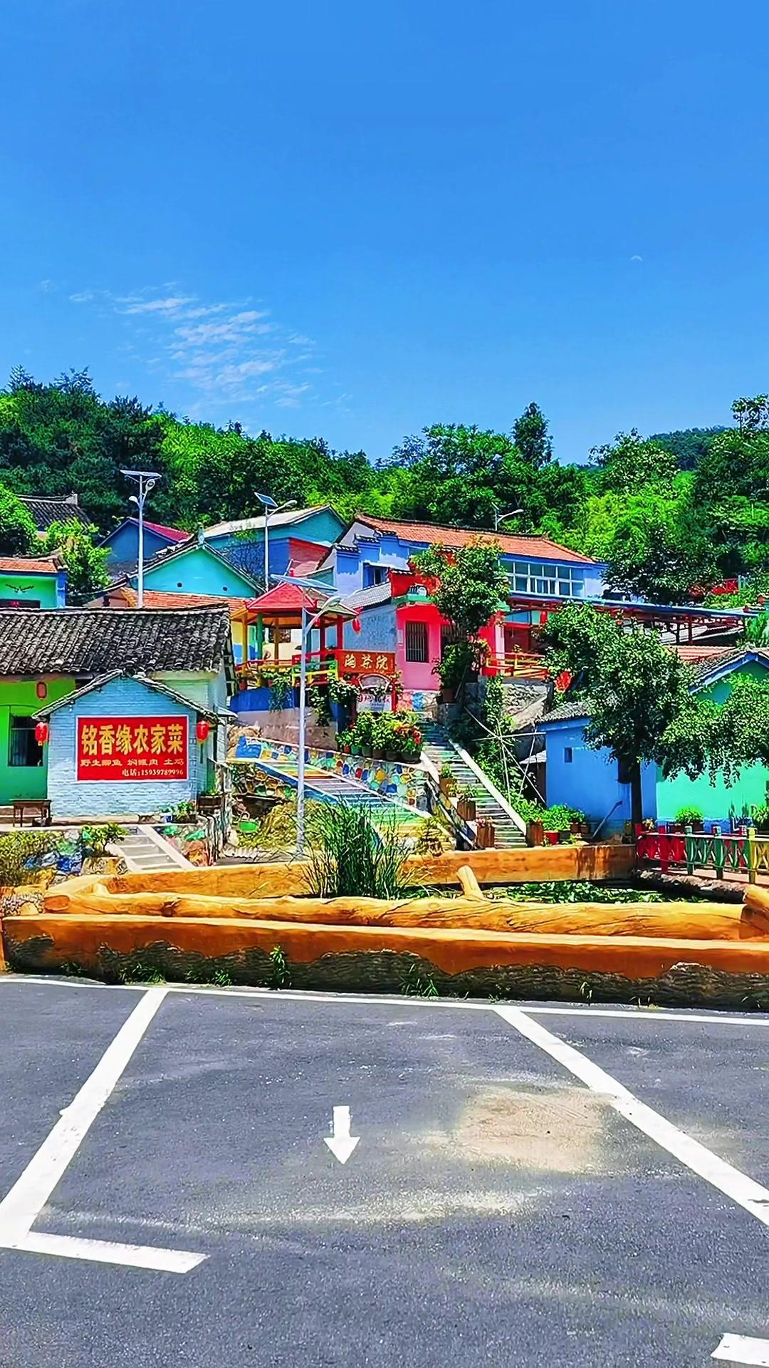 集云村位于河南省信阳市浉河区董家河镇,2019年12月31日,入选第二批