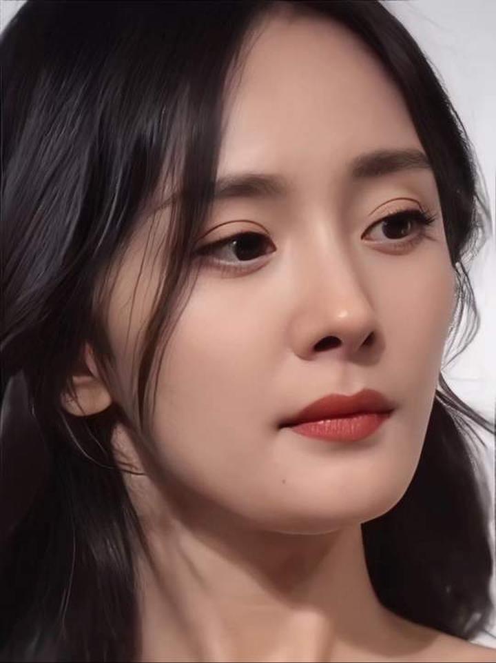 无美颜无滤镜下怼脸拍,杨幂的盛世容颜有多美