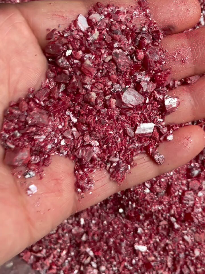 朱砂原矿晶体镜面砂