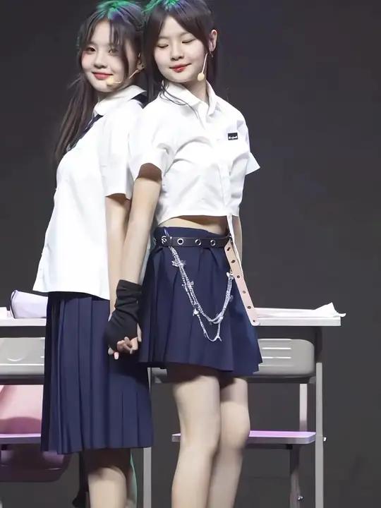 "特别的爱给特别的你" 甜系女孩 黄怡慈66 黄宣绮77