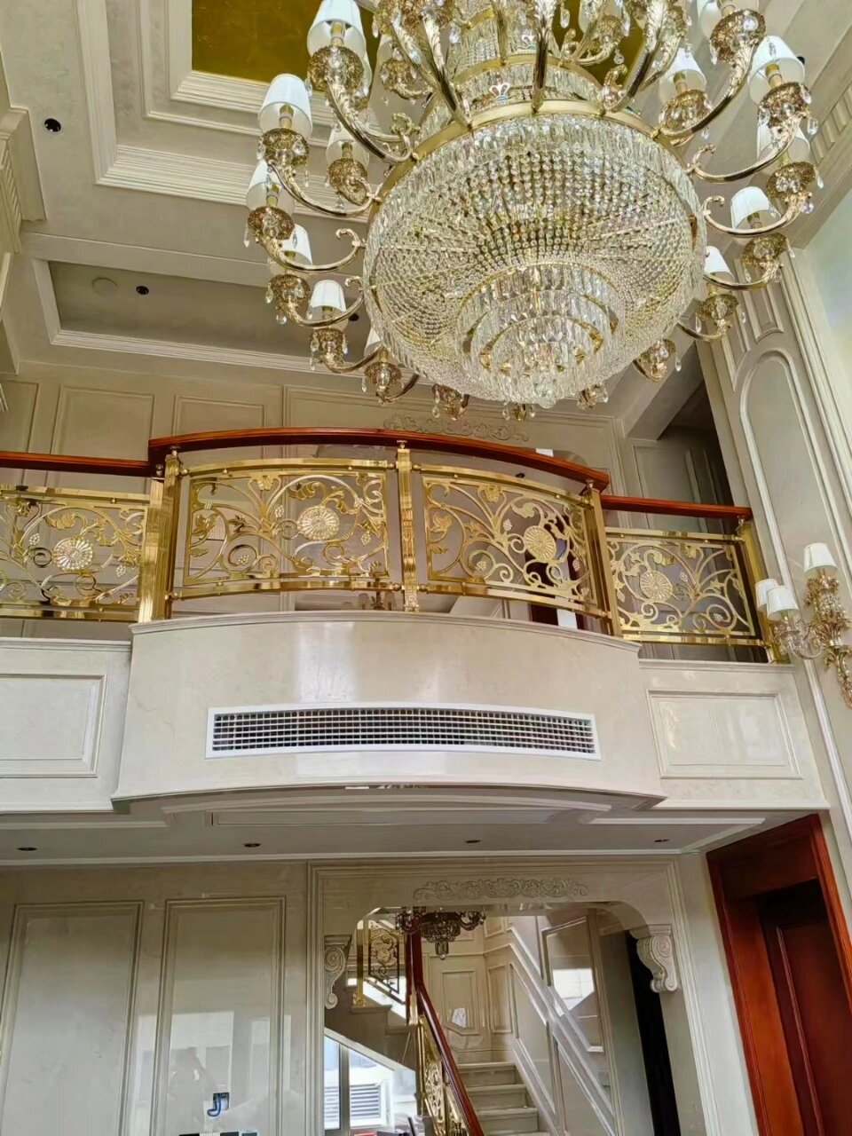 别墅室内欧式楼梯扶手五谷丰登护栏案例分享