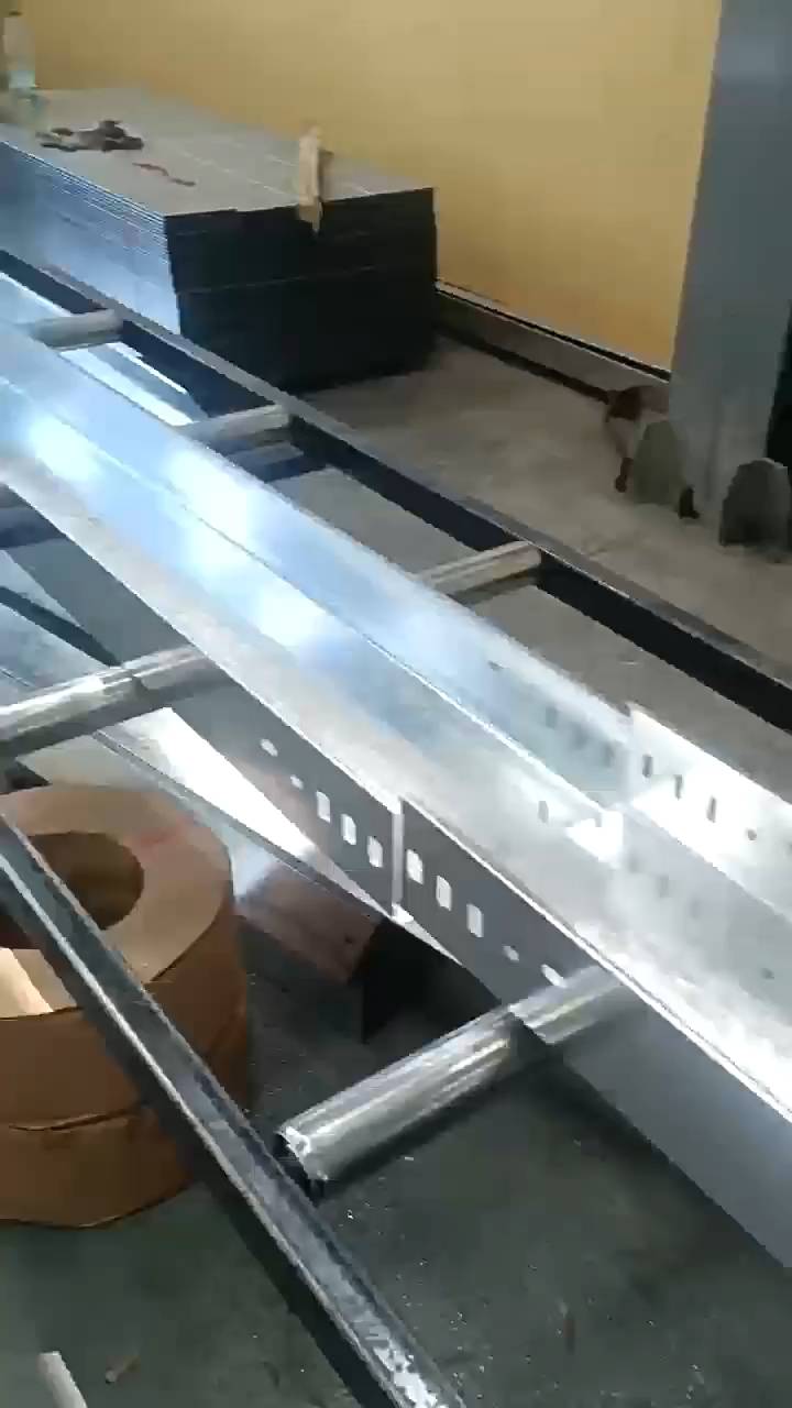 钢制镀锌槽式电缆桥架