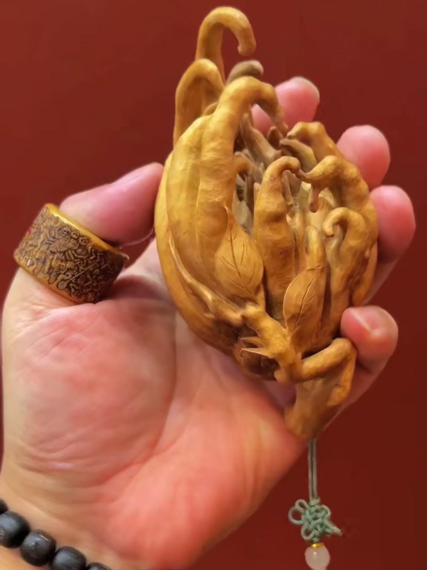 老山檀香:佛手玩件 纯手工雕刻 纯手工打造 匠心工艺 文玩爱好者 工艺