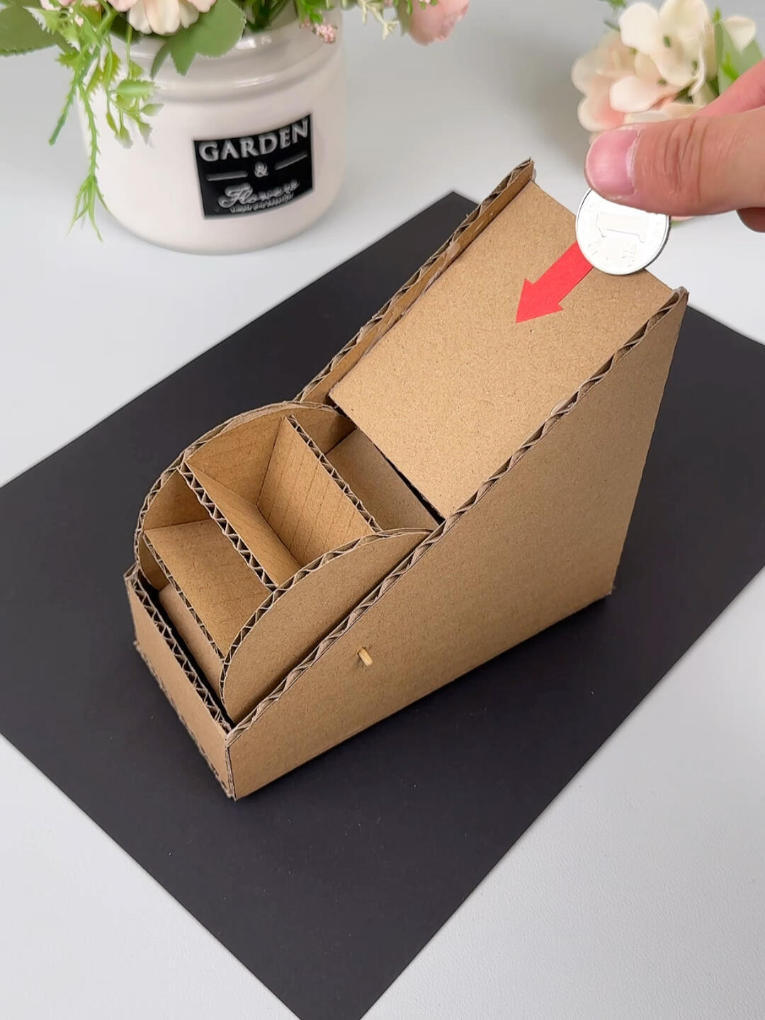 快递盒不要扔,给孩子做个好玩的存钱罐