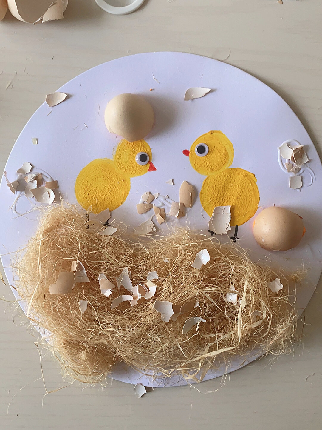 鸡蛋壳别丢,一起来画小鸡吧