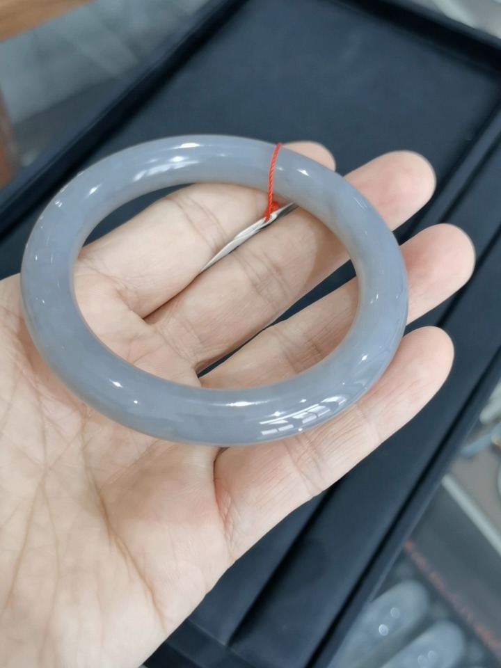 和田玉油冰烟紫手镯2800元