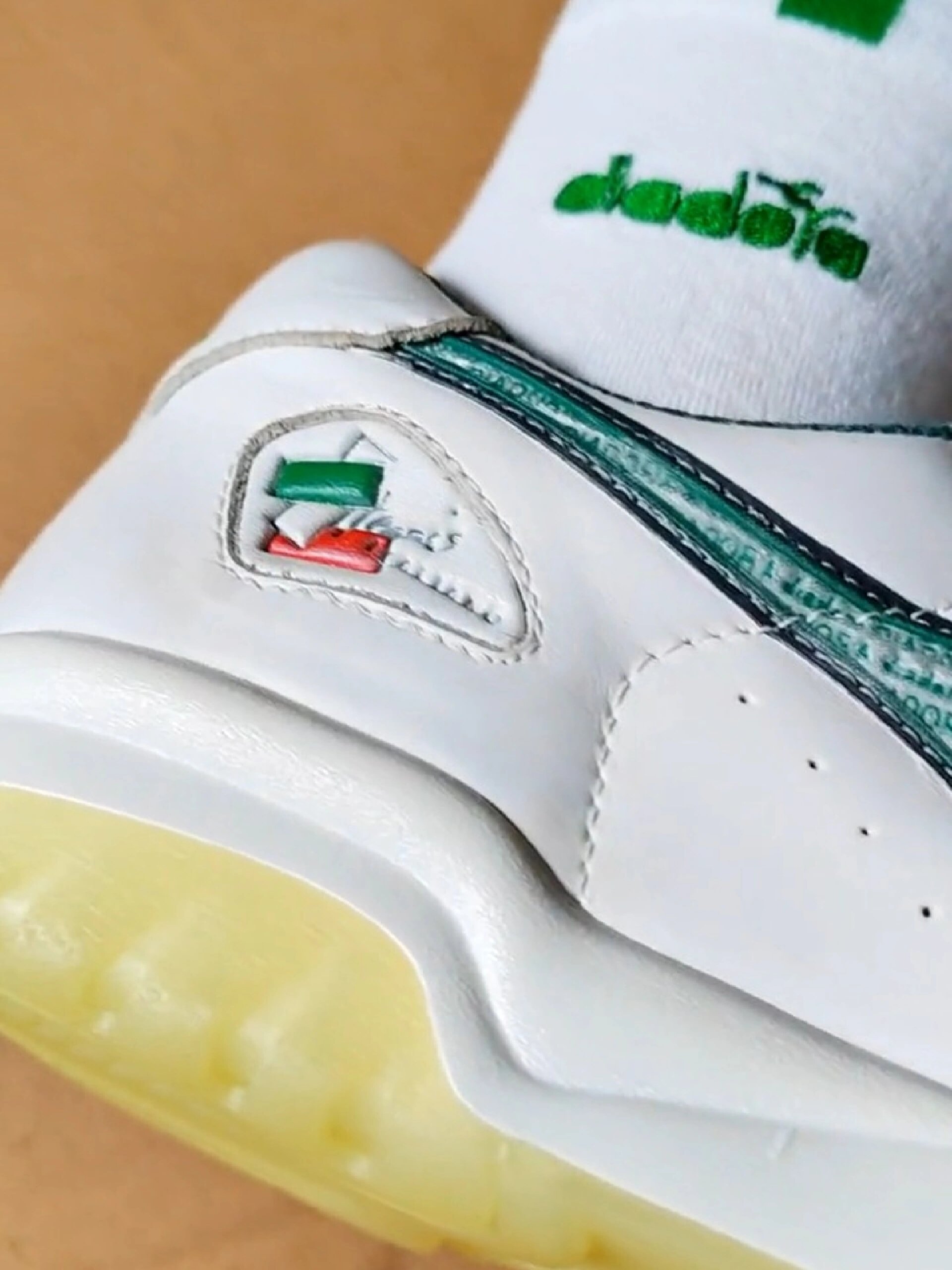 迪亚多纳经典老款旅游鞋,情侣款36/44码