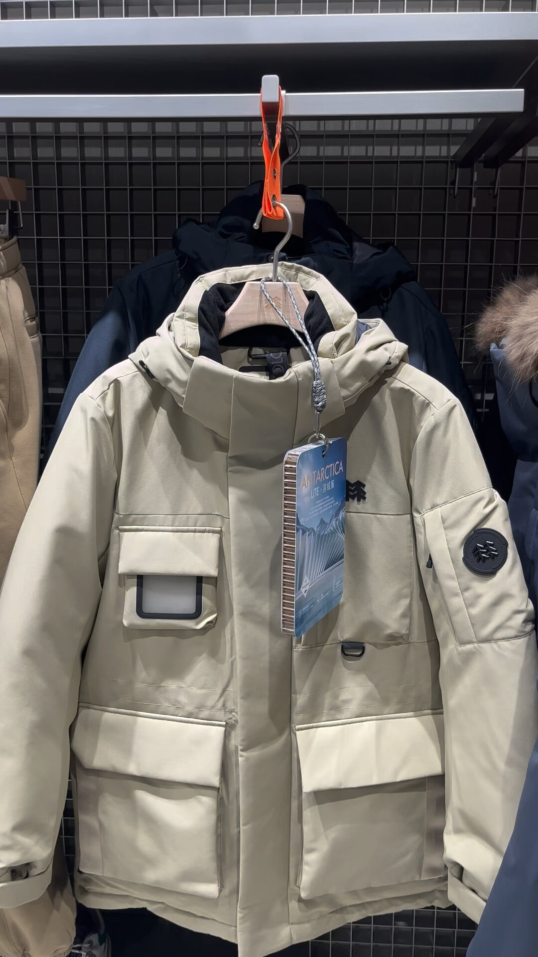 可隆antarctica羽绒服