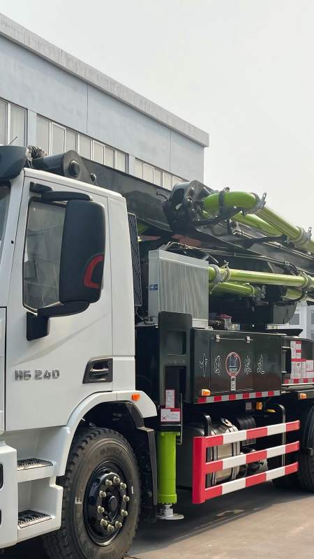 两桥30米小型混凝土泵车生产厂家 泵车图片-度小视