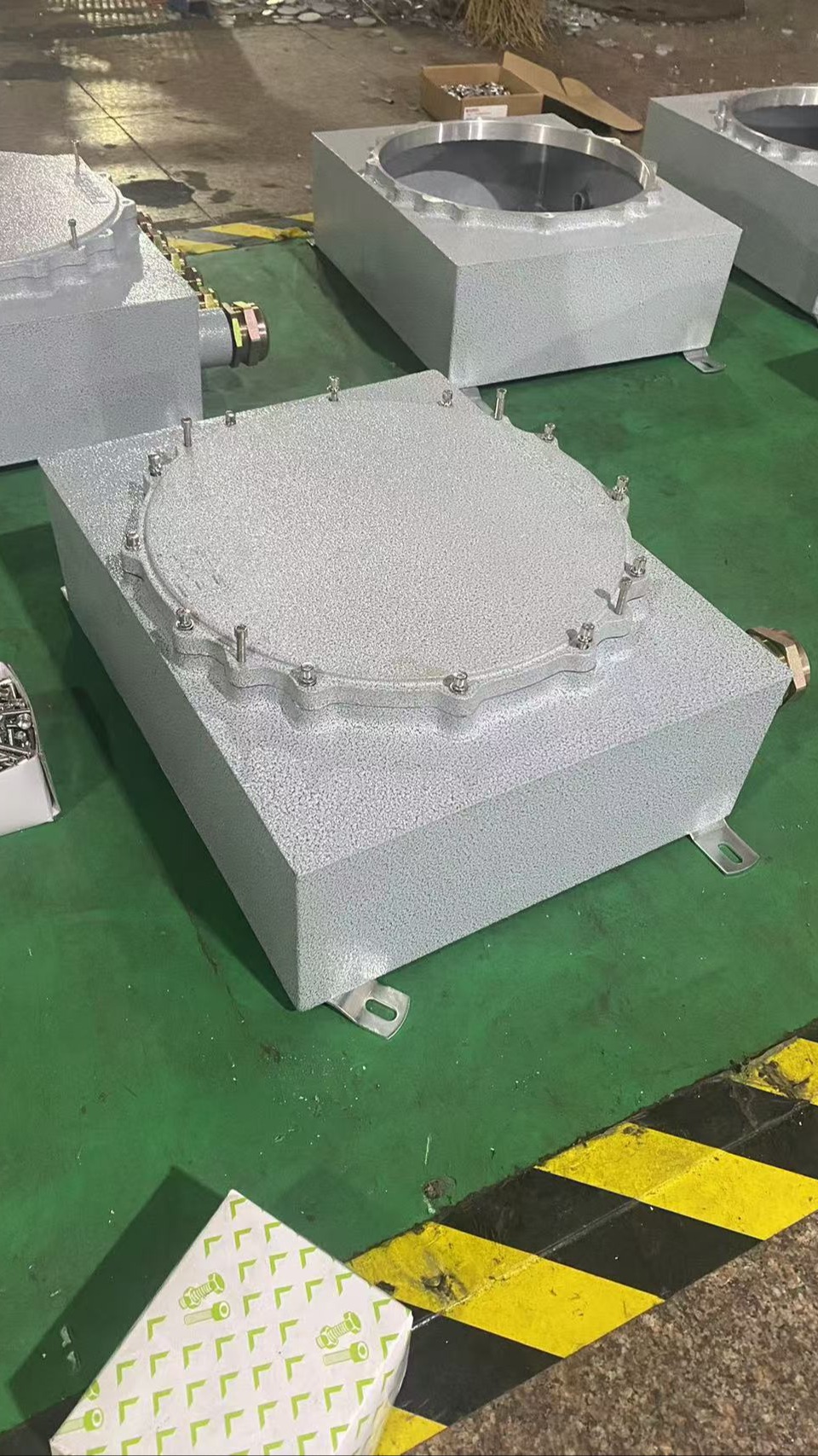 防爆接线箱隔爆iic级设计