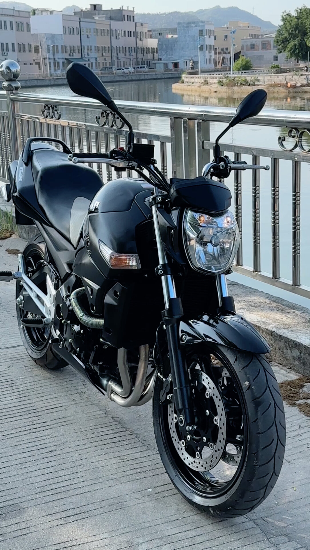 铃木GSR400多少钱图片