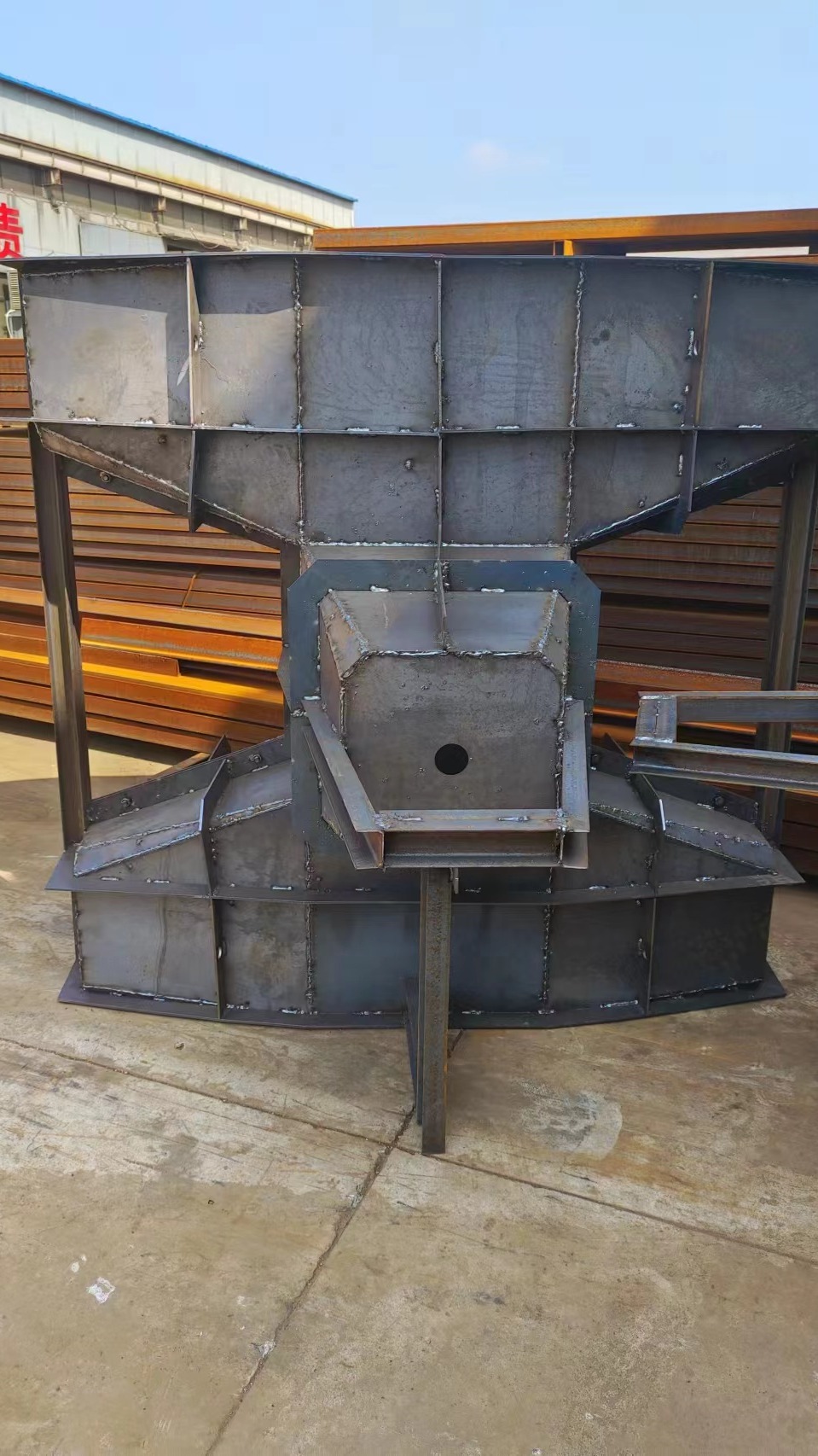 带你了解扭王字块钢模具