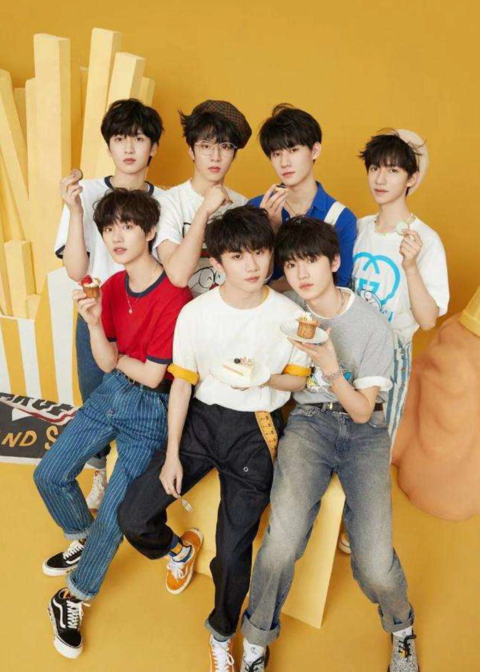 出题举例被指代入艺人花名,瑞达法考向时代少年团致歉-度小视