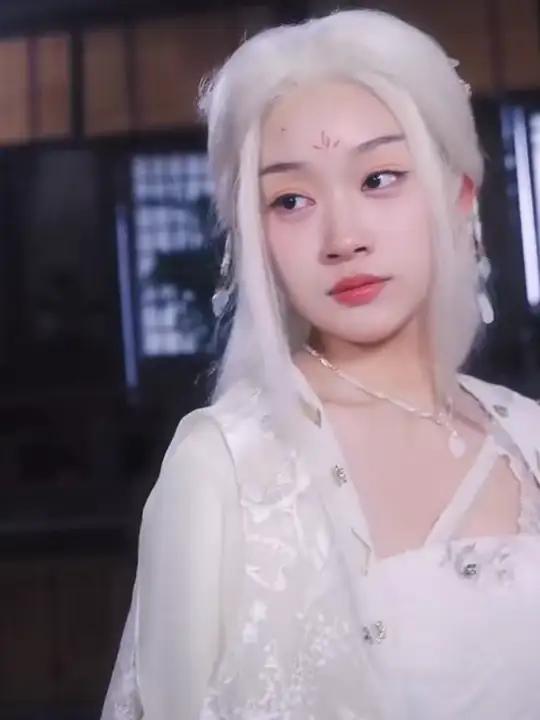 女帝带女儿找魔尊