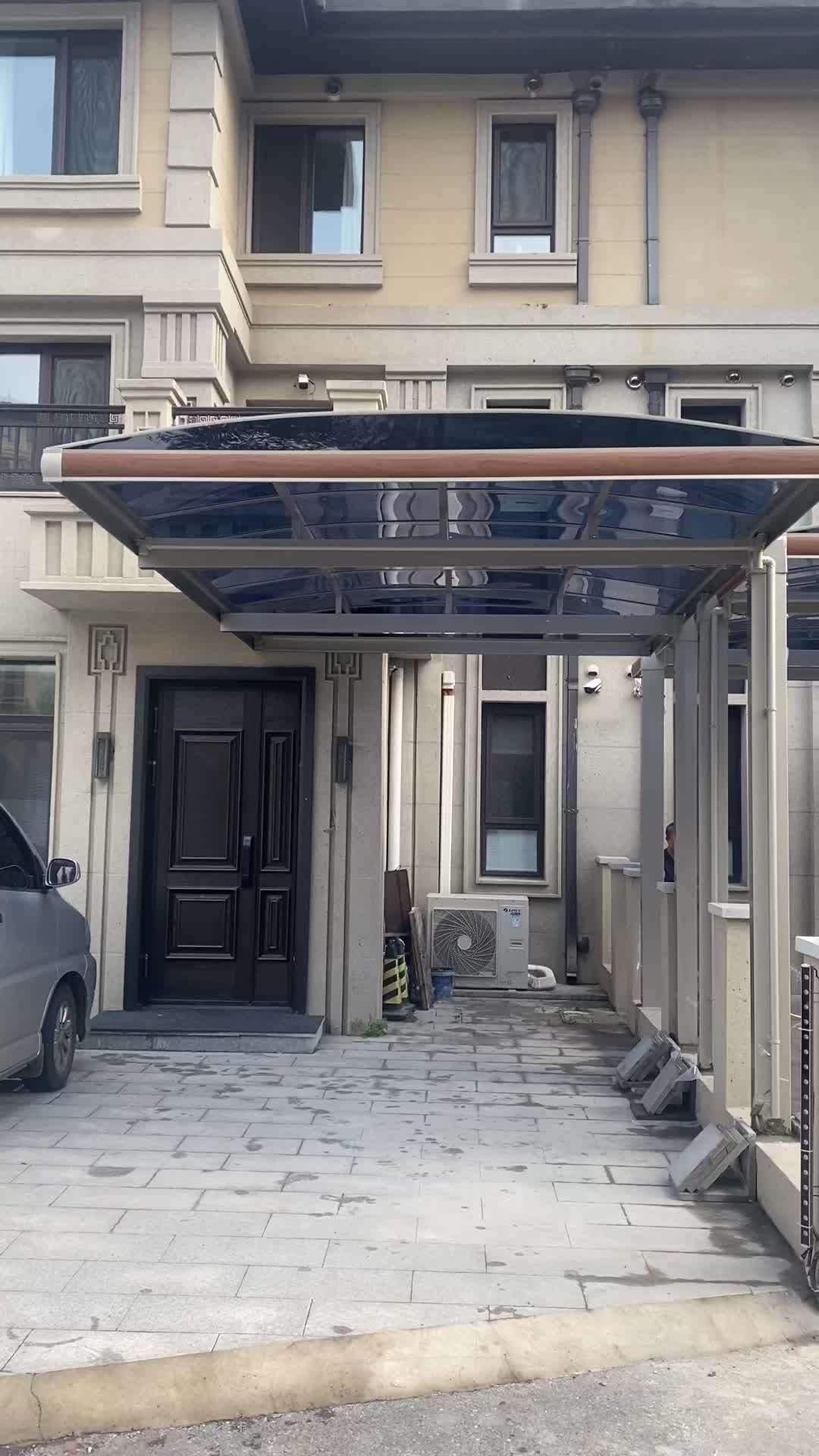 新完工铝艺车棚休闲棚,佩洛普庭院景观建材居然之家沈阳浑南店 施工