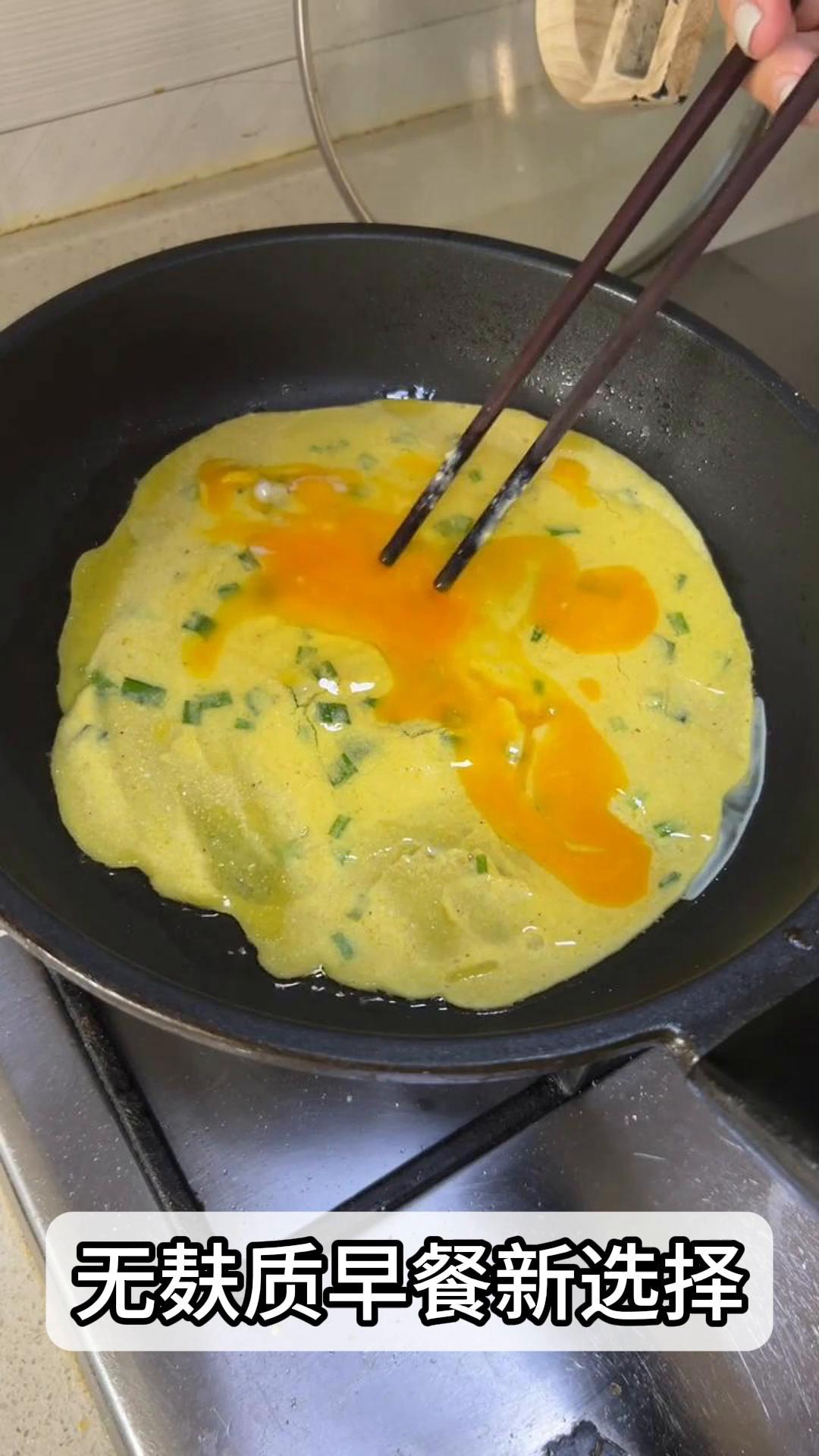 无麸质早餐新选择:玉米面鸡蛋饼