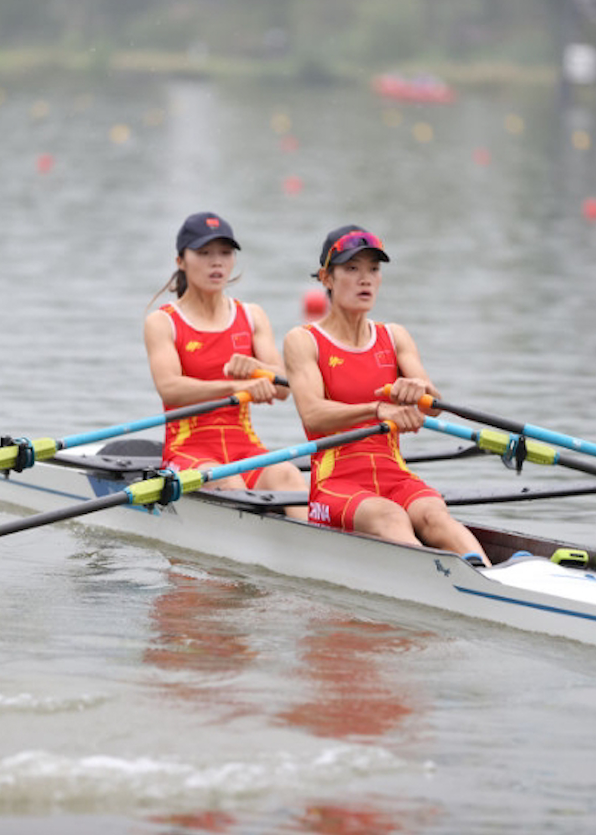 首金中国组合邹佳琪邱秀萍赛艇轻量级女子双人双桨夺金