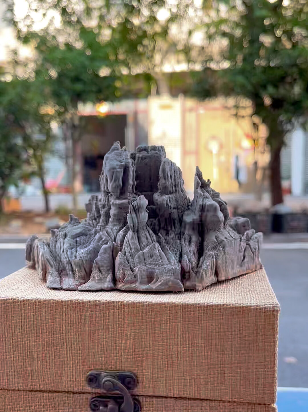 滴水莲花山 灵璧石