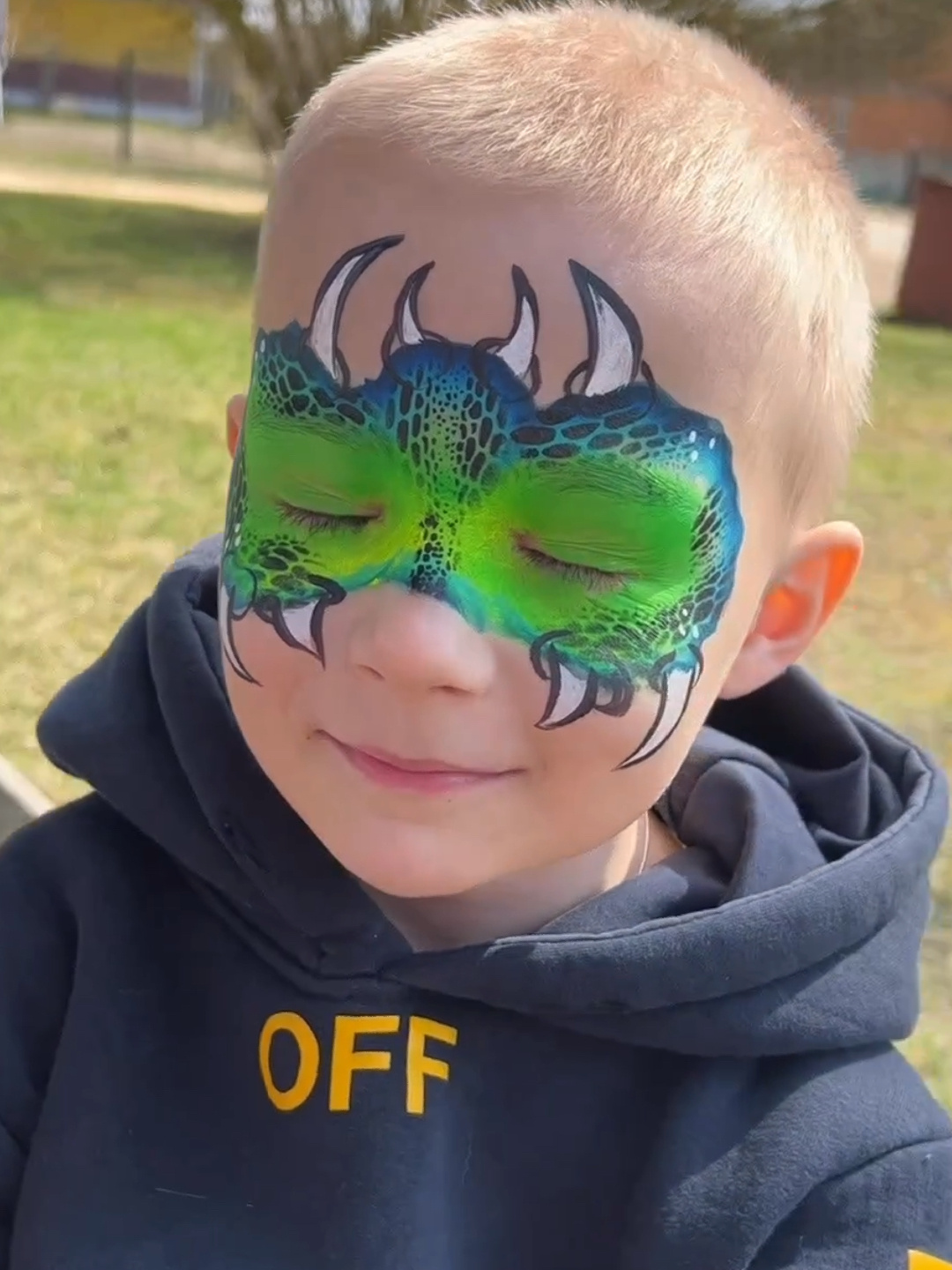 面部彩绘教程恐龙画法