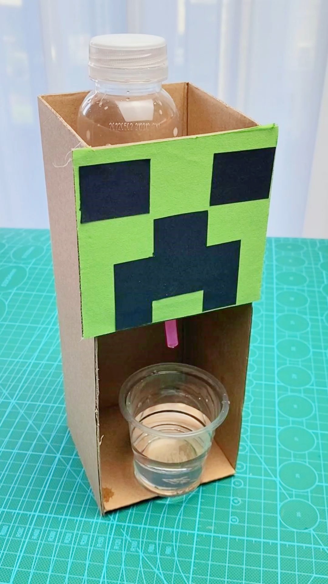 废弃纸板做个饮水机,真正环保-度小视