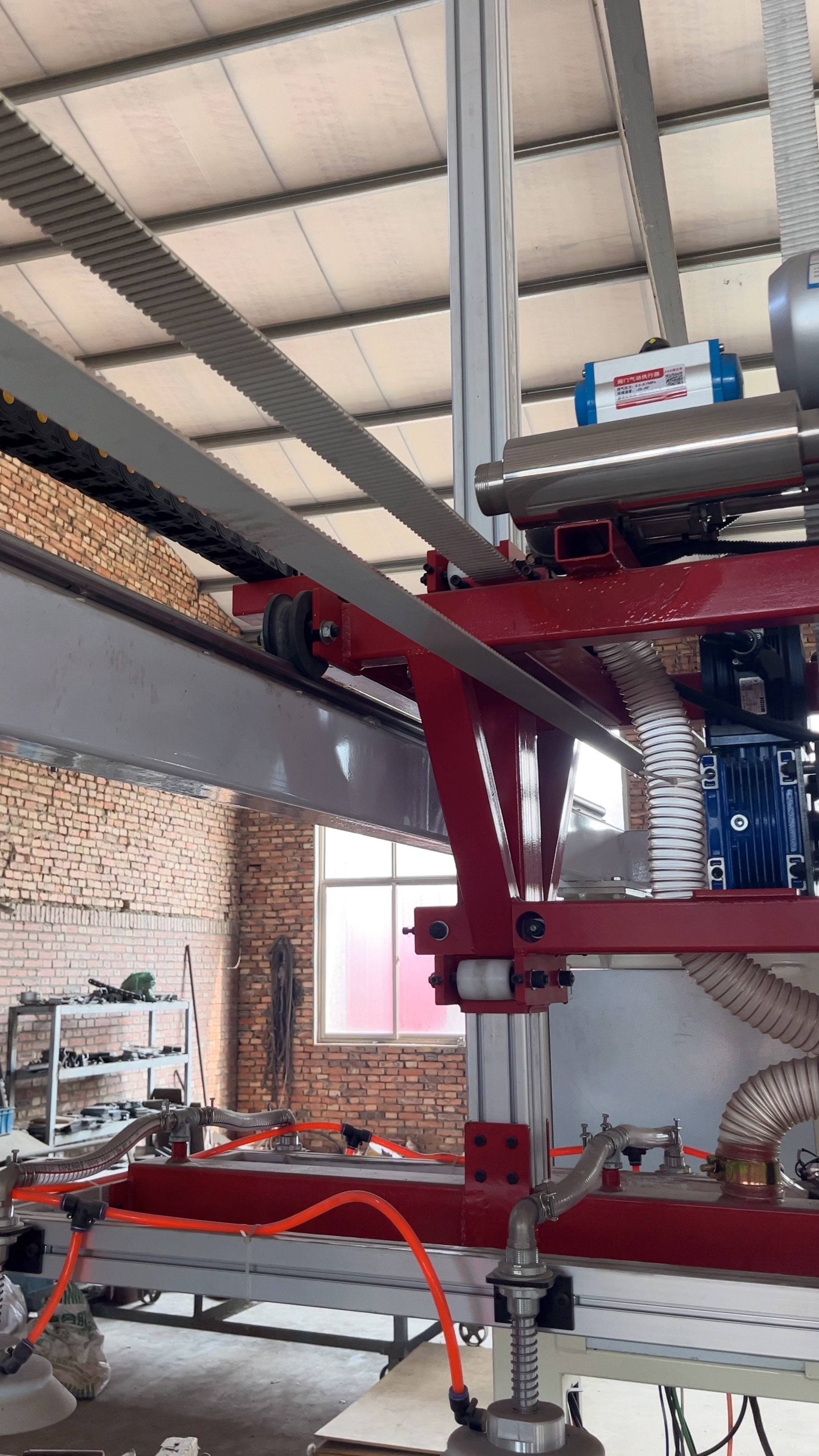 单面立柱板材码垛机玻璃纤维板搬运抓手pic定做手动双线工位-度小视