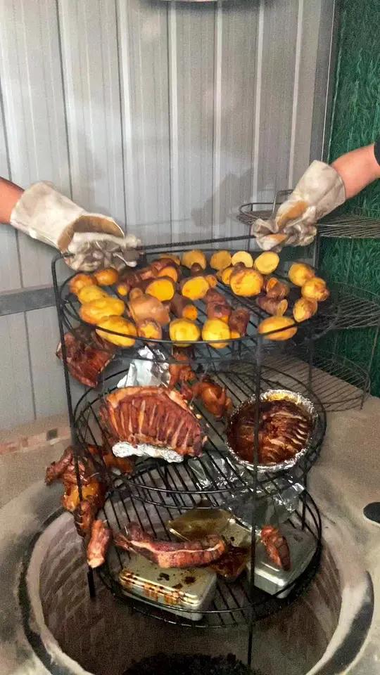 东北特色土窑烤一切～东北美食 土窑坑烤 新鲜出炉