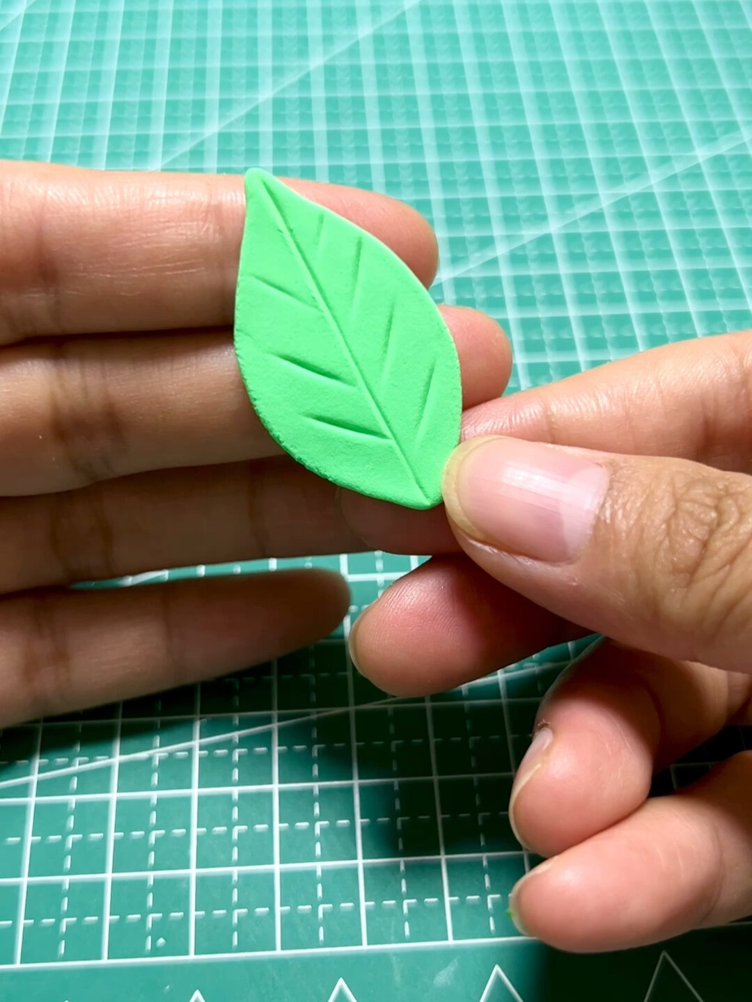 超轻粘土树叶子教程