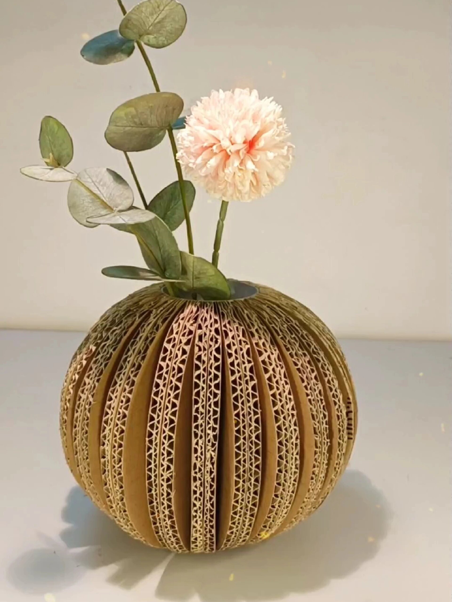 瓦楞纸壳diy手工艺术花瓶
