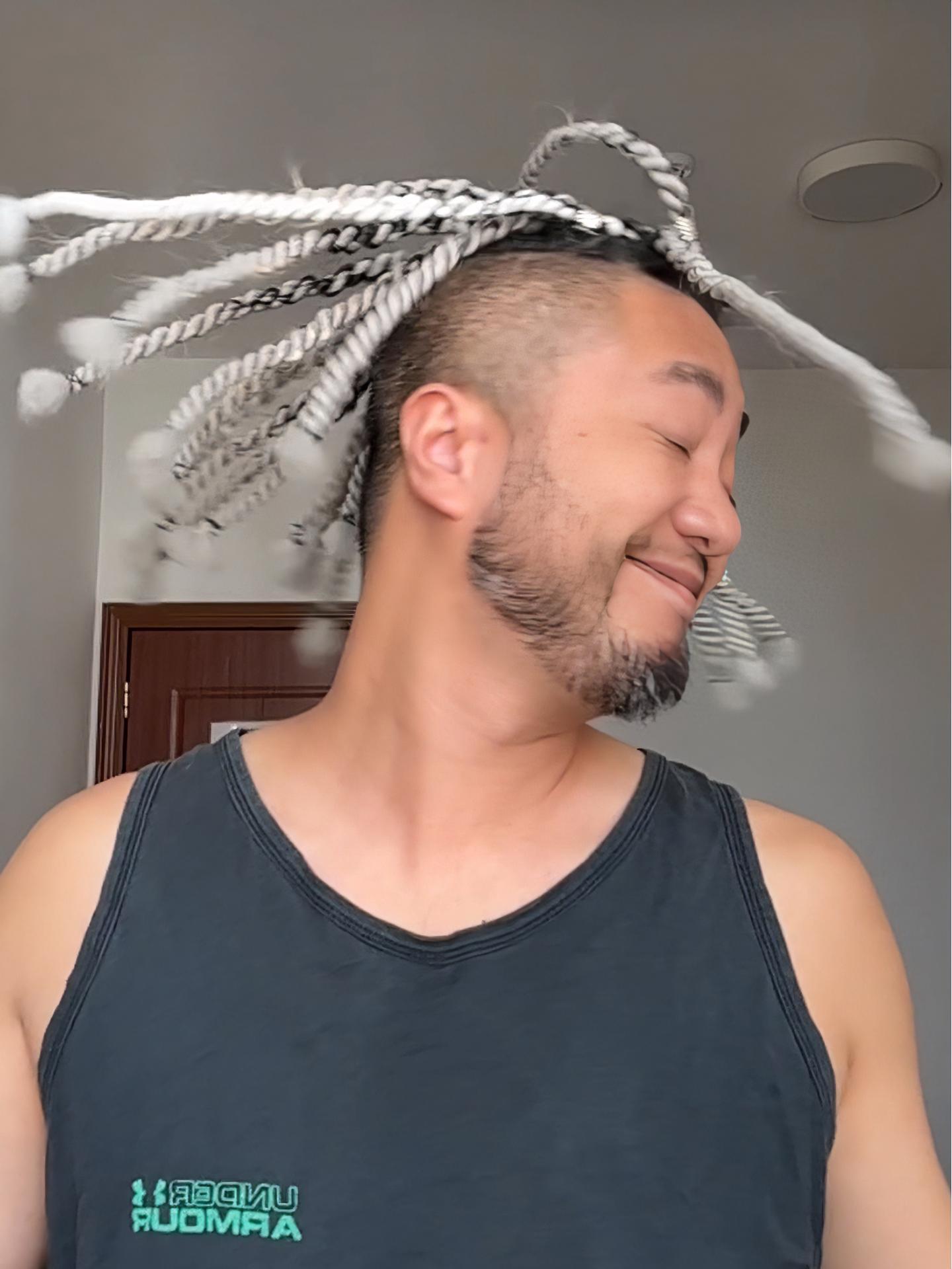 所以脏辫能洗头吗?头型得支棱起来 发型