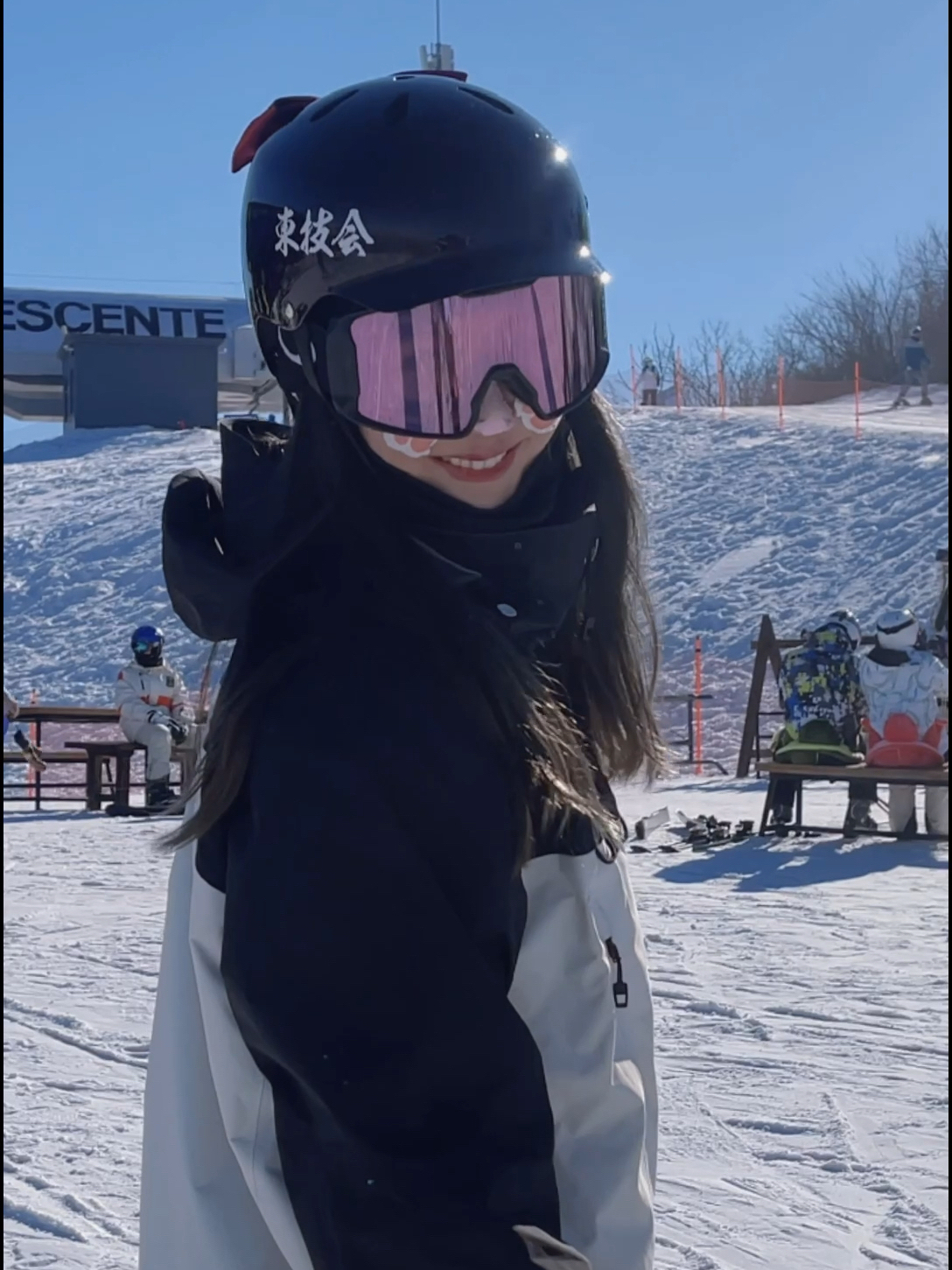 滑雪 女生刻滑