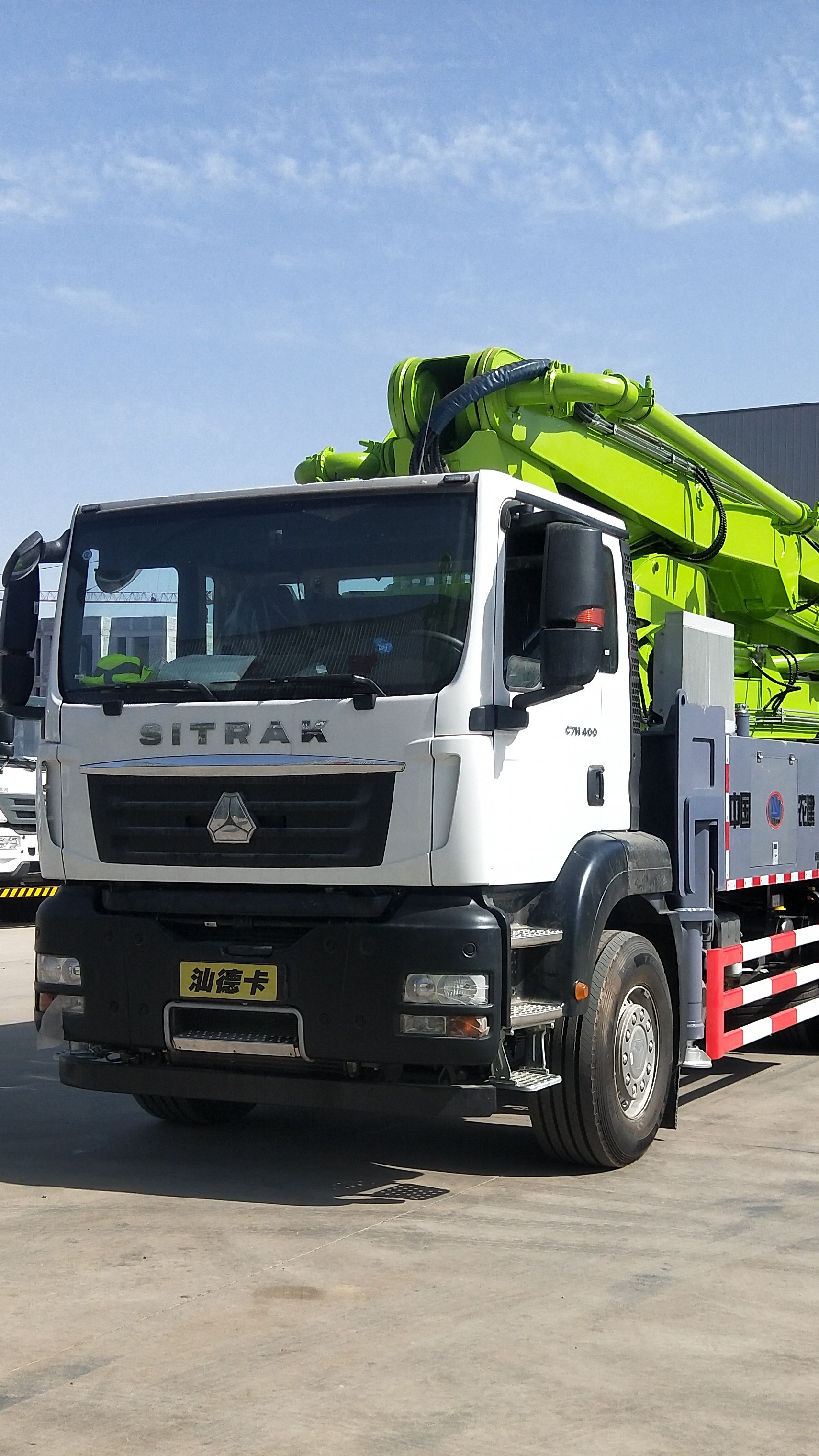 搅拌泵车一体机,农村专用混凝土泵车让打混凝土变的如此轻松-度小视