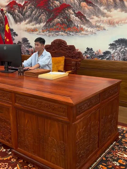 比什么爵位都强 董事长办公室 中式 红木家装 红木家具 新中式装修