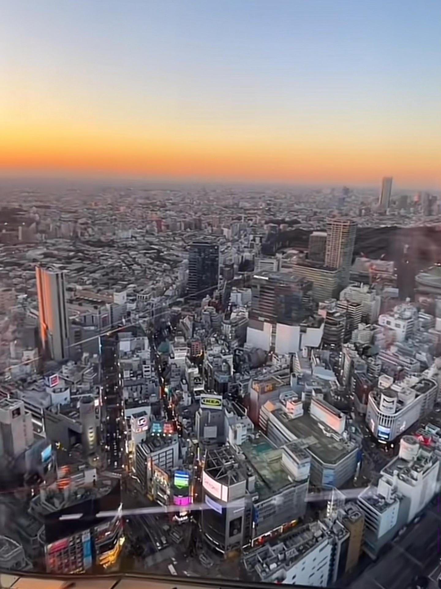 城市上空 渋谷スカイ sibuya sky. 涩谷天空