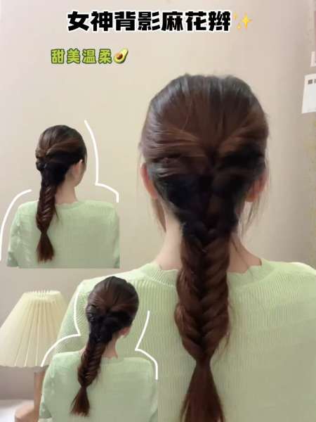 女神背影麻花辫7878