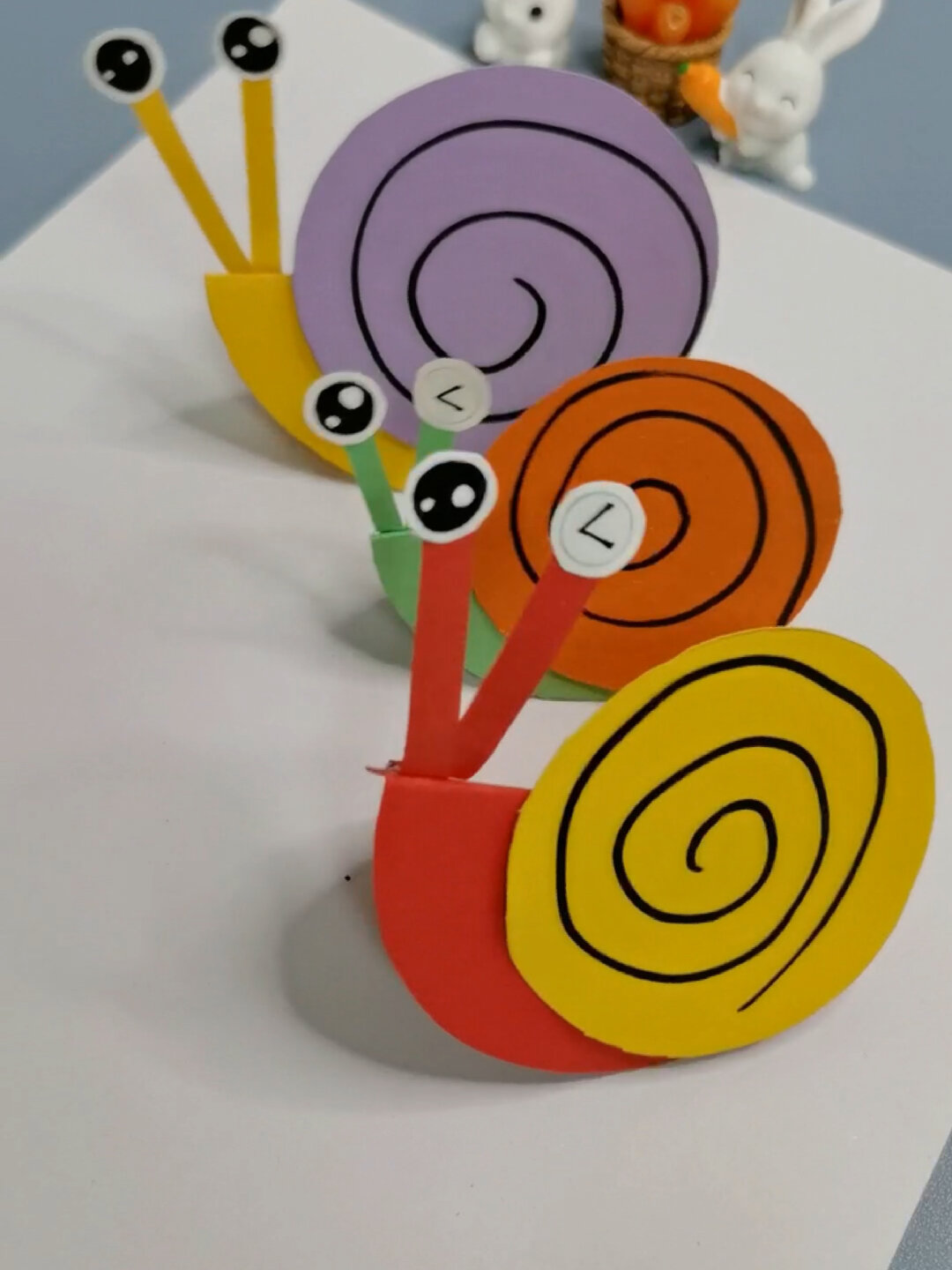 用卡纸做一个可爱的立体蜗牛手工