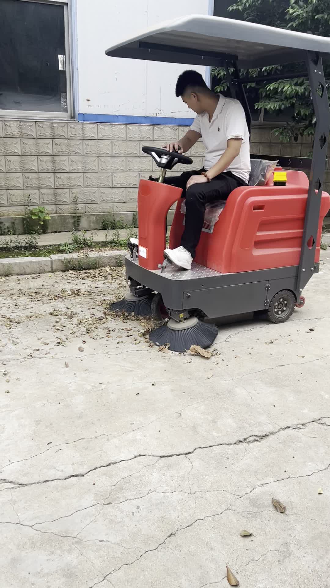 驾驶式扫地车工厂车间小区环卫新能源道路清扫车多功能电动扫地车