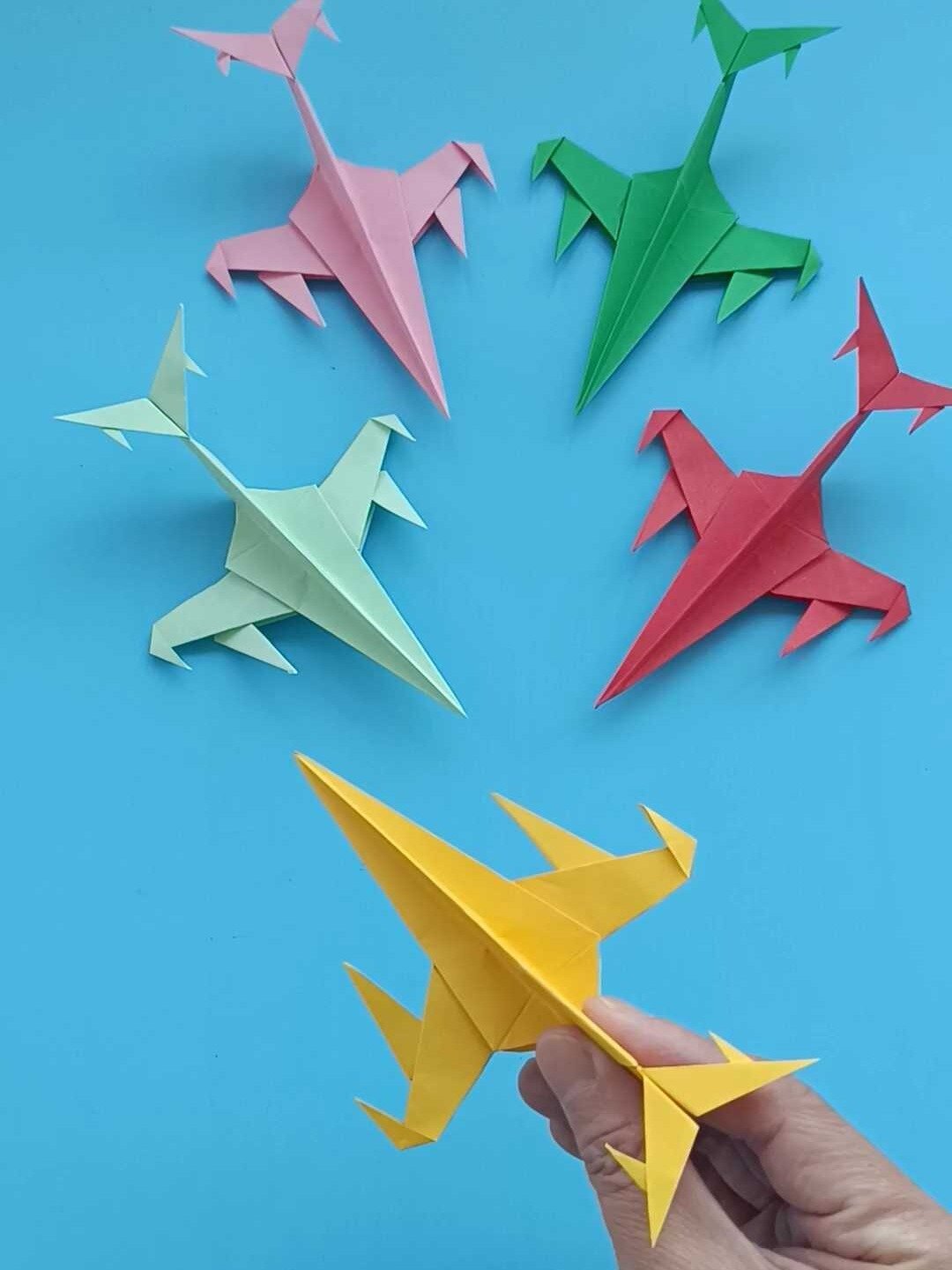 战斗机折纸方法教程,叠超级导弹纸飞机