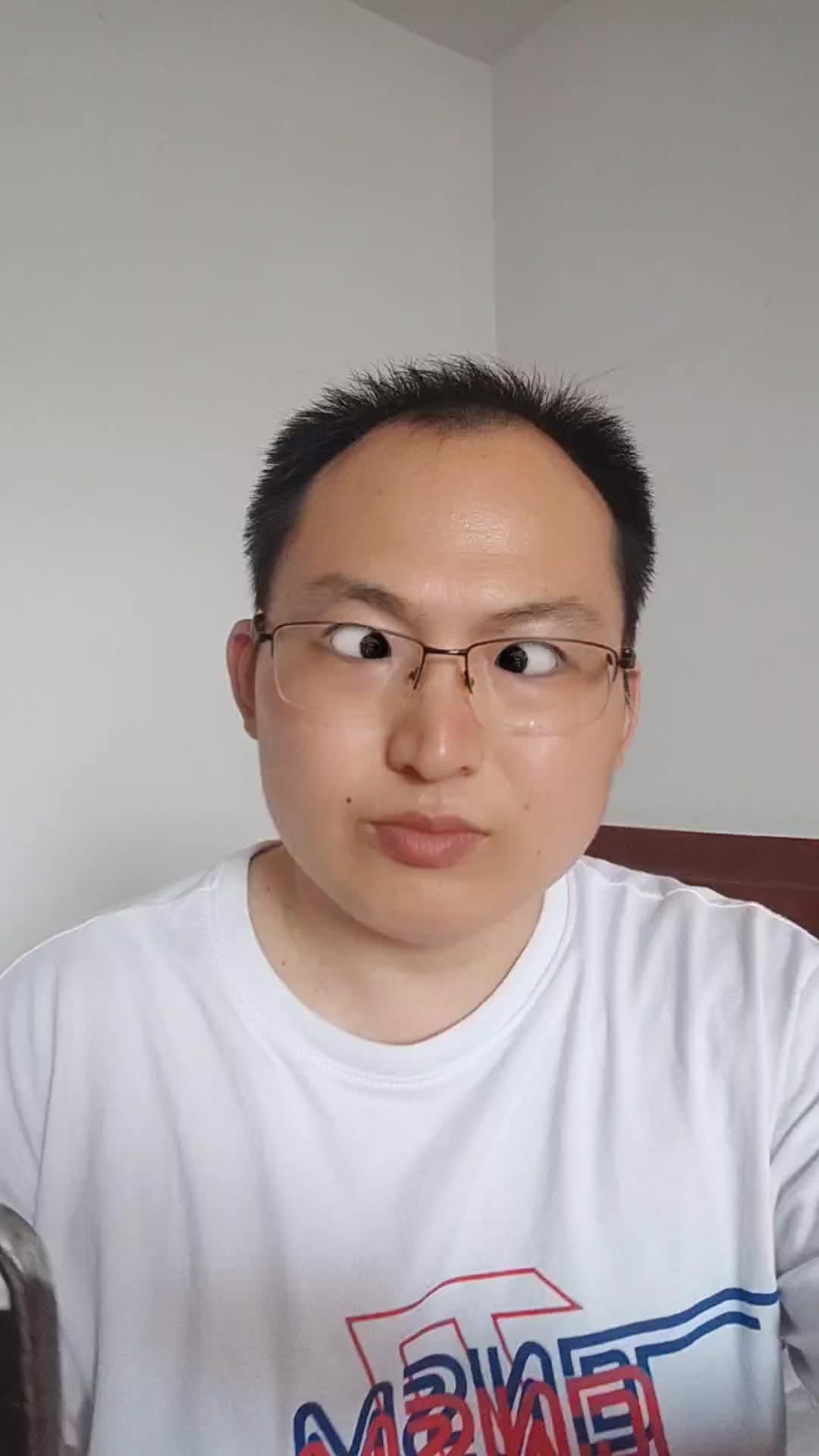 挑战穿针眼 斗眼神功 每日一笑 @抖音魔法道具