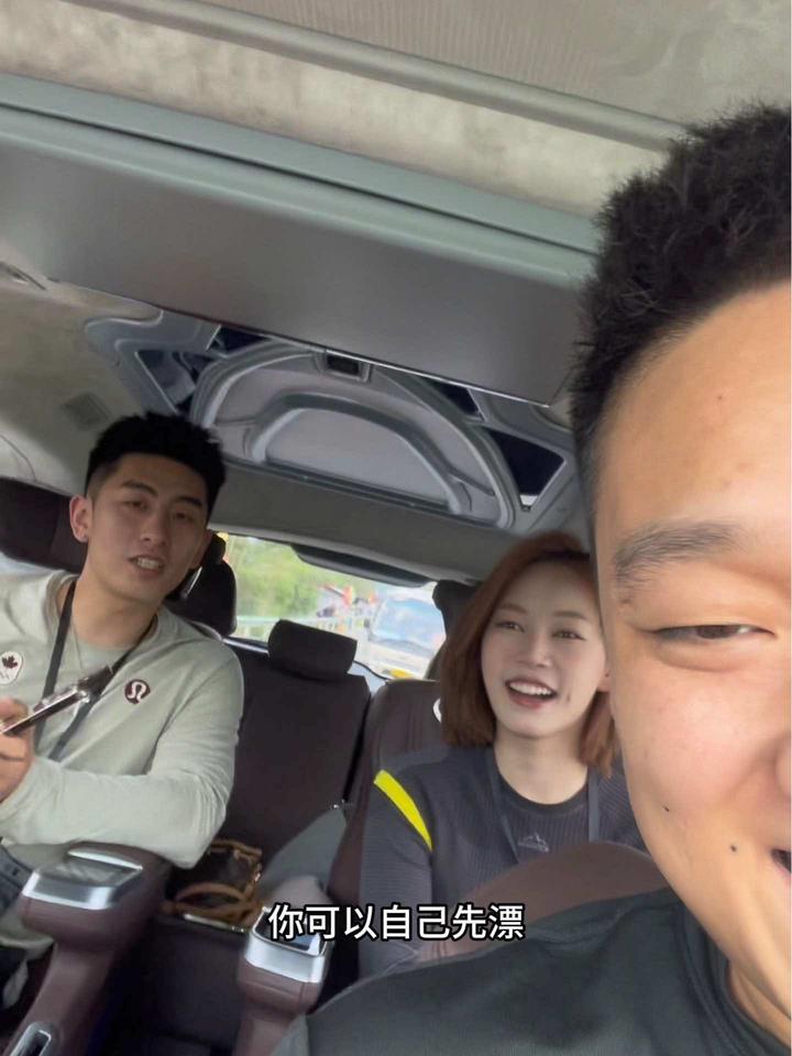 带我洋哥和曼曼玩贵州