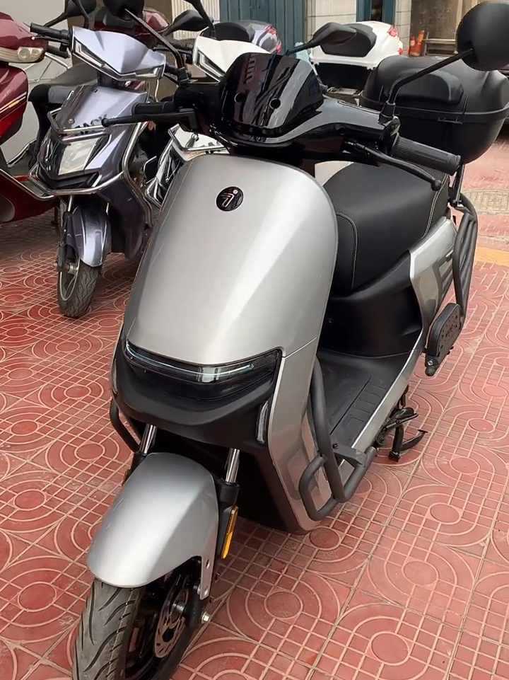 九号电动车真智能n80c安装护杠尾箱等-度小视