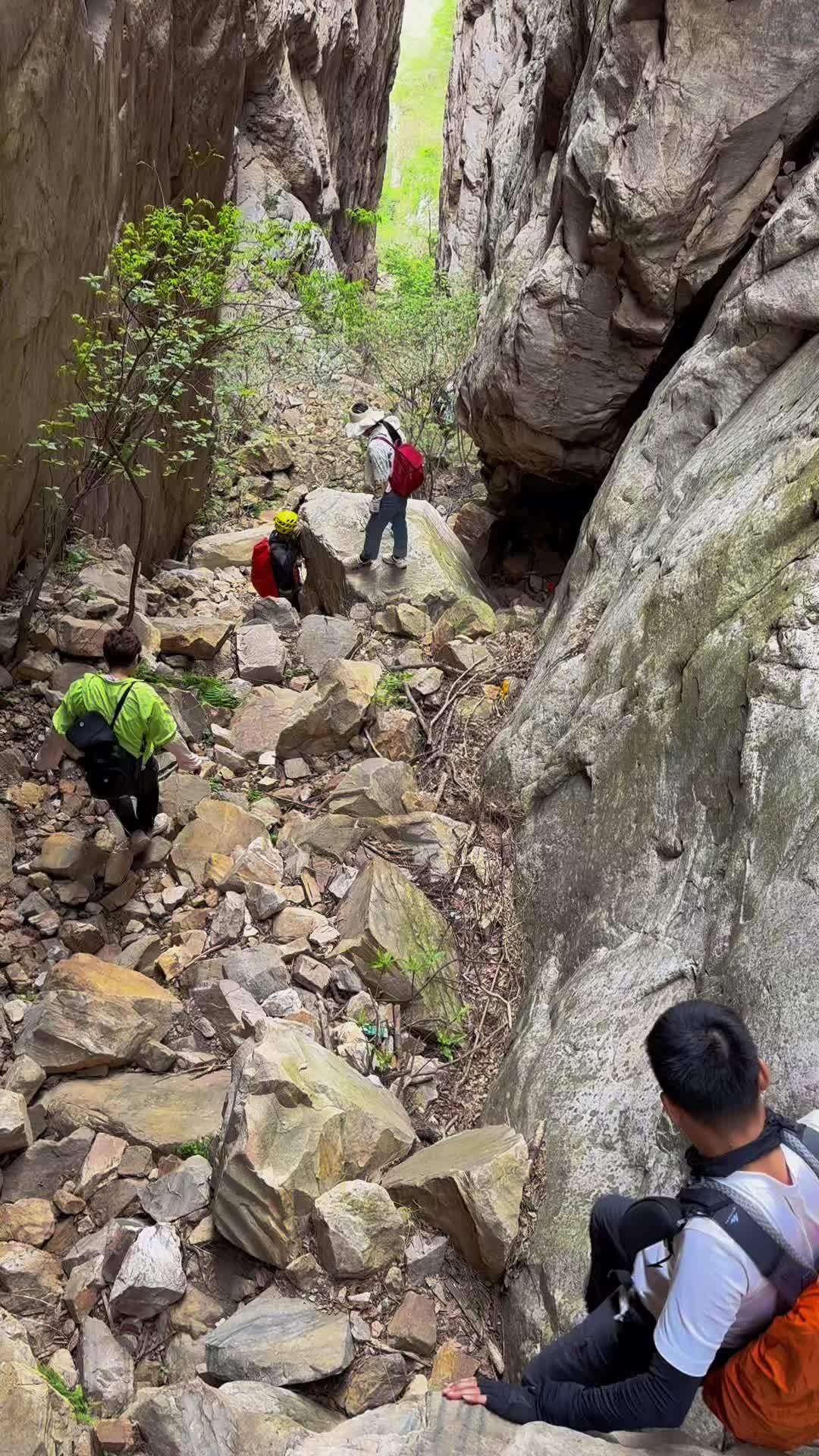 嵩山一线天图片