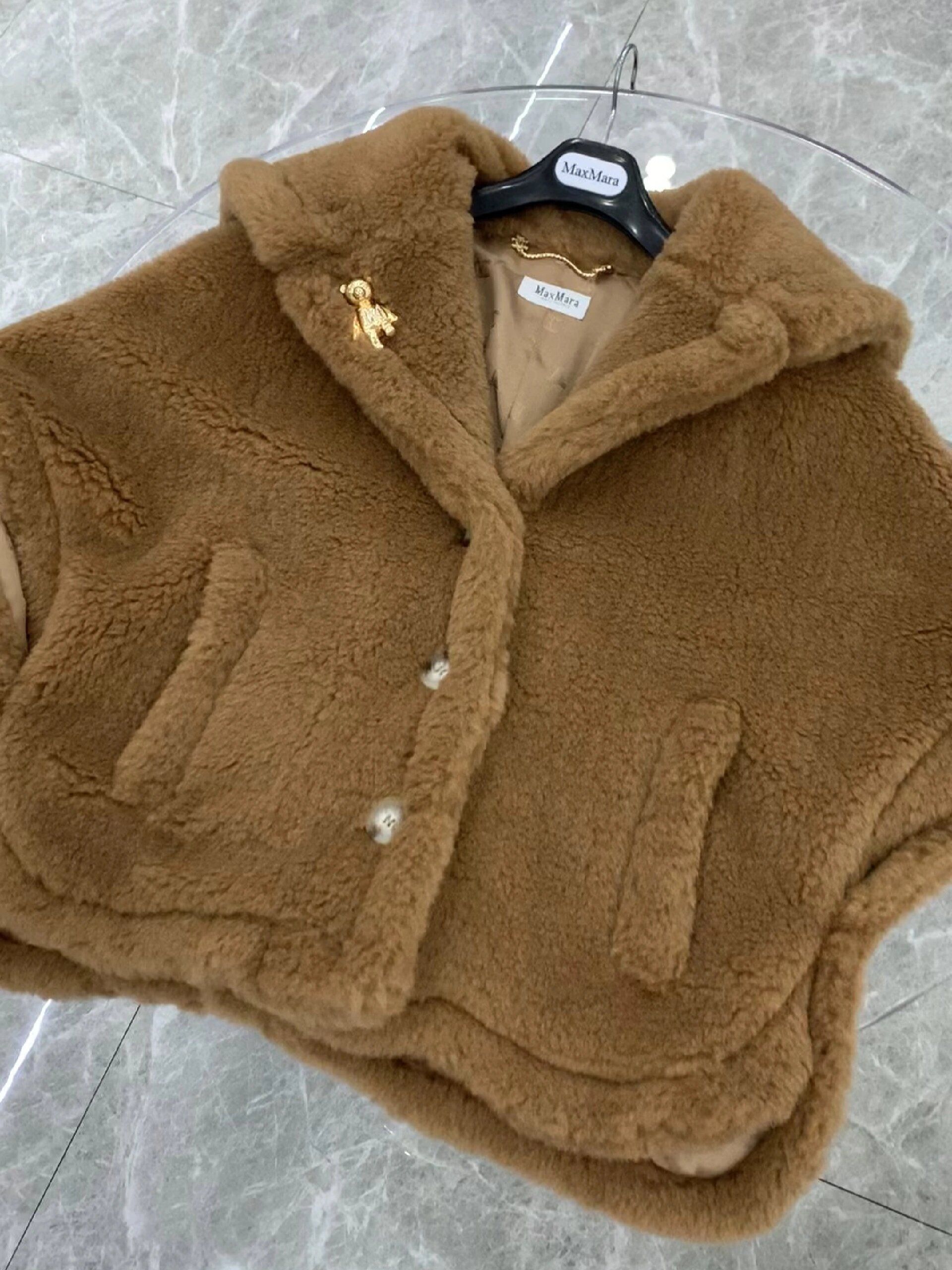 泰迪熊大衣斗篷款好看吗