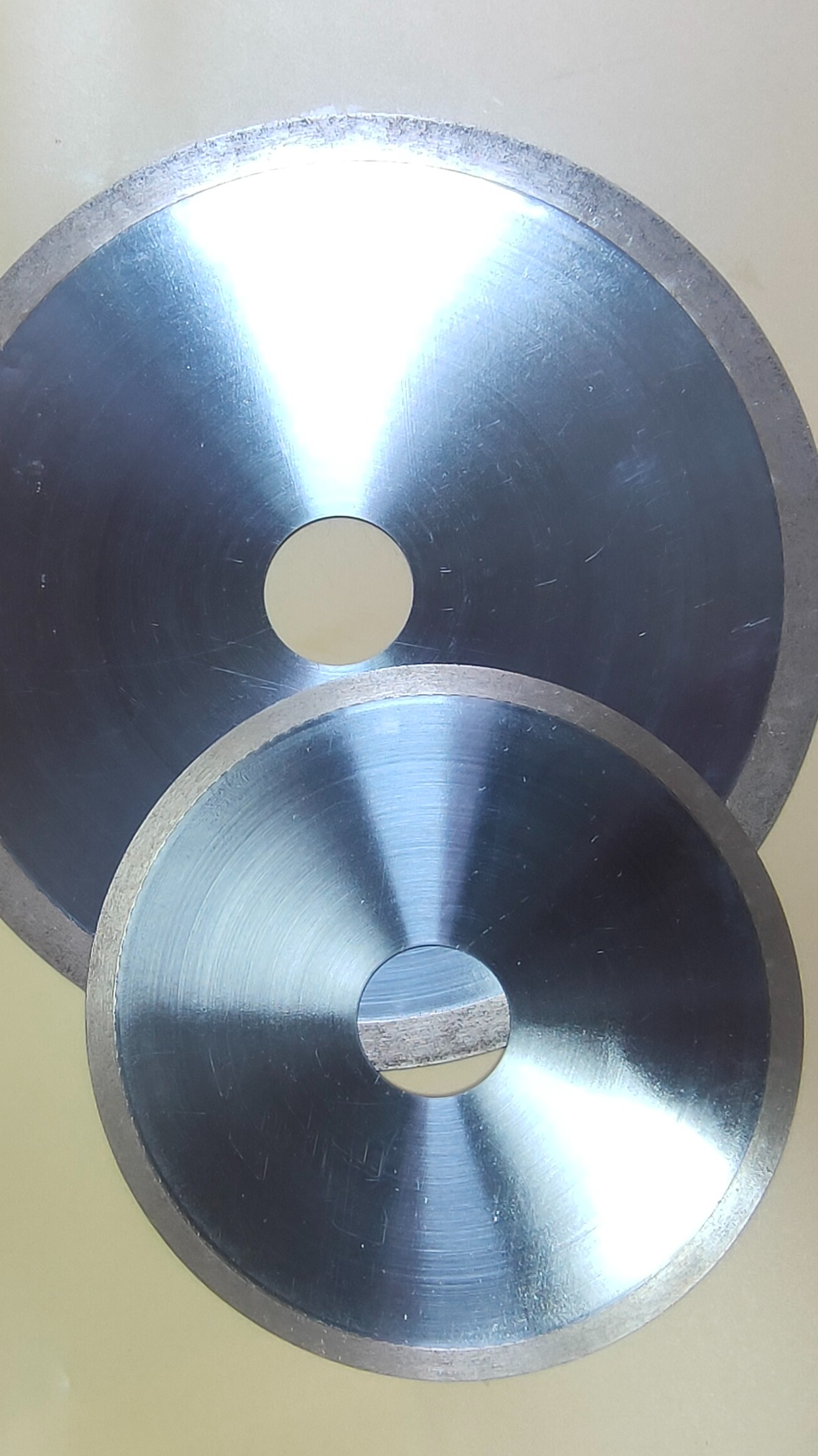 郑州立钻生产金刚石金属烧结砂轮片切削锋利用于各类金属切削加工