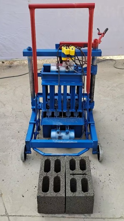 小型220v空心制砖机移动式水泥打砖机水泥免烧压砖机设备配件-度小视