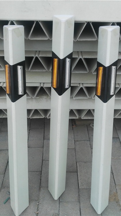 国标玻璃钢柱式轮廓标