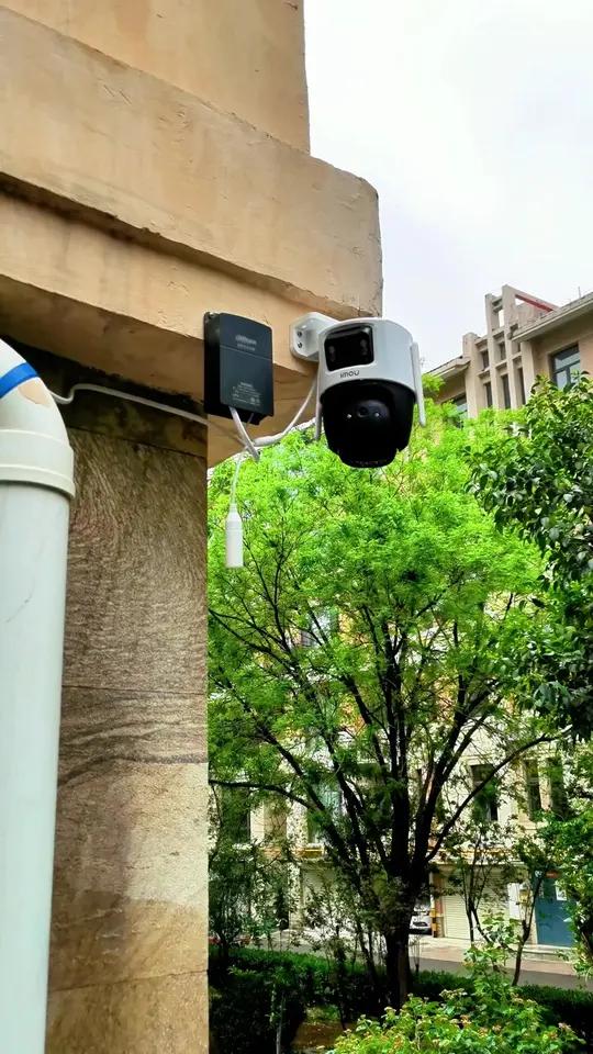 1000万像素黑光全彩监控摄像头