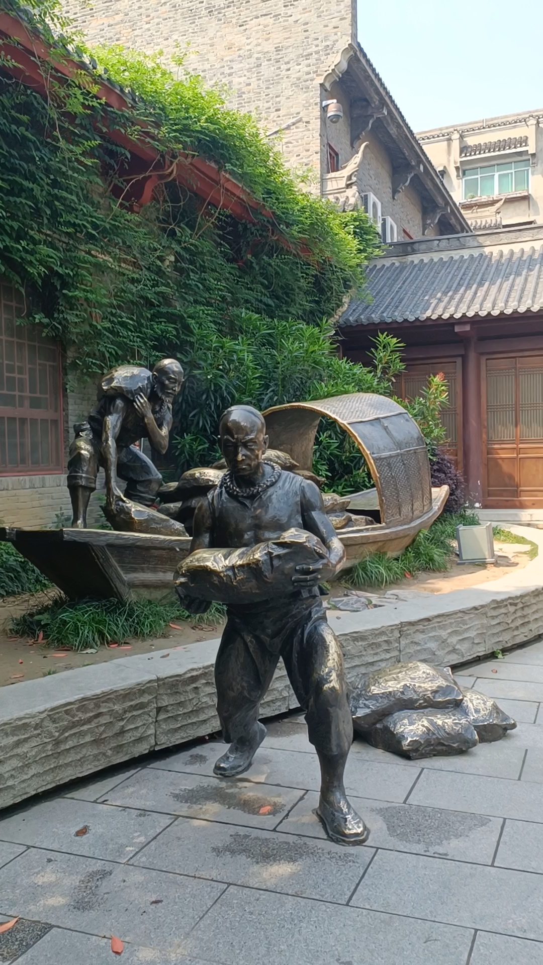 码头搬运工的日常